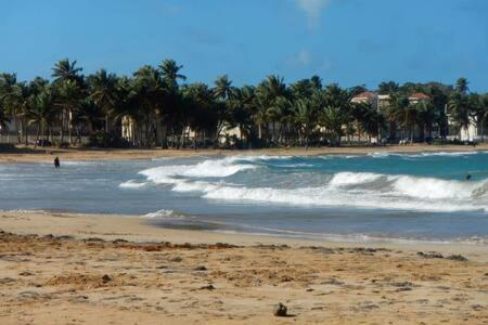 Seaside Serenity - Cozy Studio Apartment Luquillo Luaran gambar