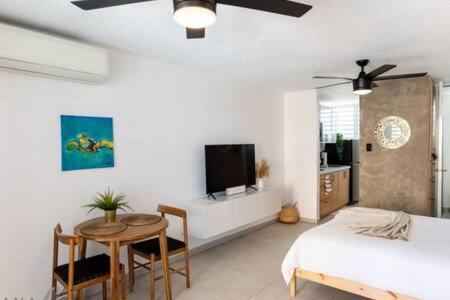 Seaside Serenity - Cozy Studio Apartment Luquillo Luaran gambar